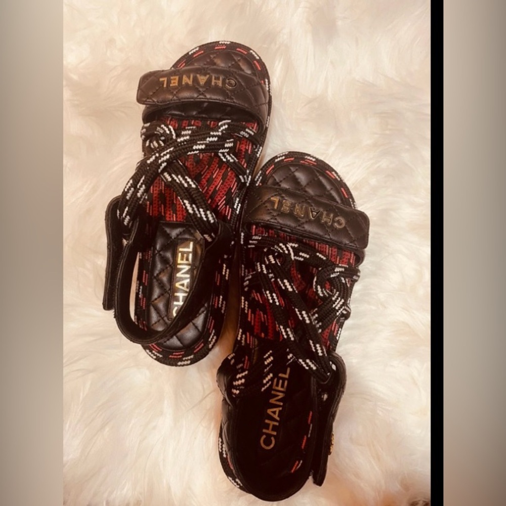 CHANEL dad sandals - Picture 2 of 4